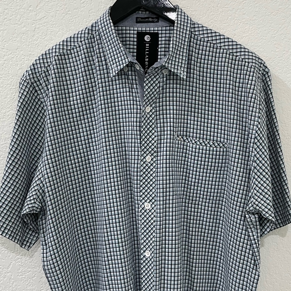 Billabong Men's Shirt